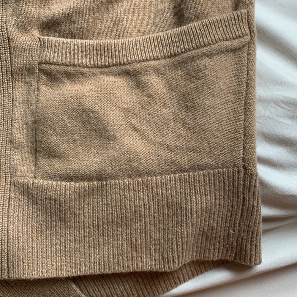 Club Monaco Cashmere Over-Sweater - Picture 9 of 10